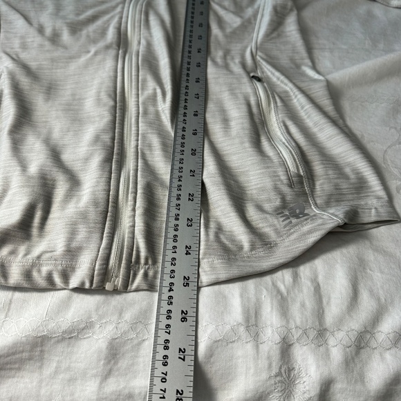 New Balance Women's Gray/Beige Asymmetric Zip Up Performance Track Jacket M - Picture 12 of 16
